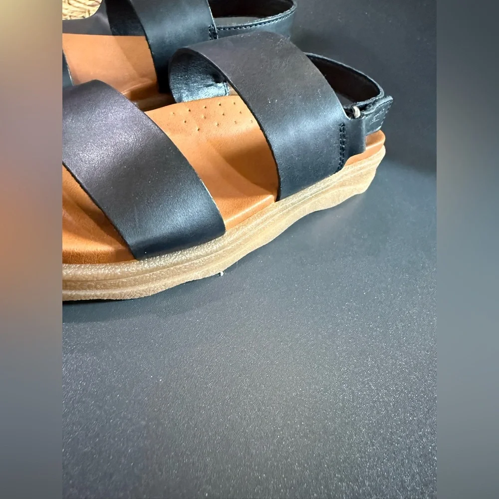 Earth leah slingback